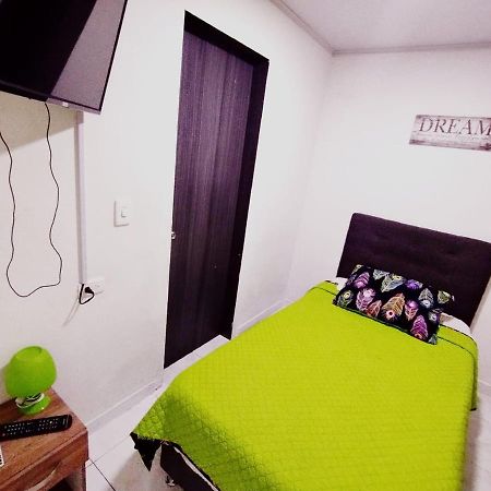Aloha Hostel Μπογκοτά Εξωτερικό φωτογραφία